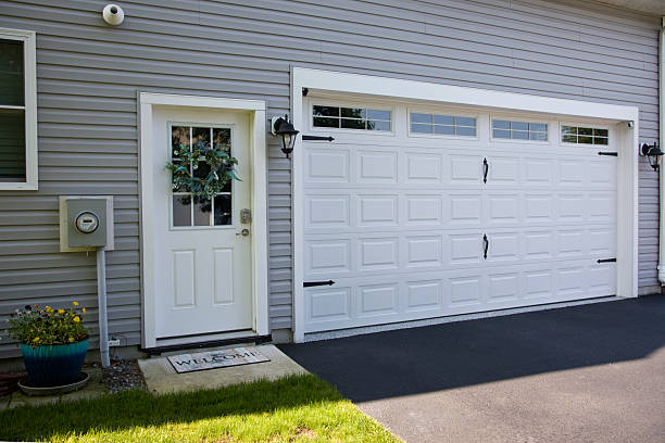 24/7 Emergency Garage Door Panel Replacement experts in Liberty County County, MT